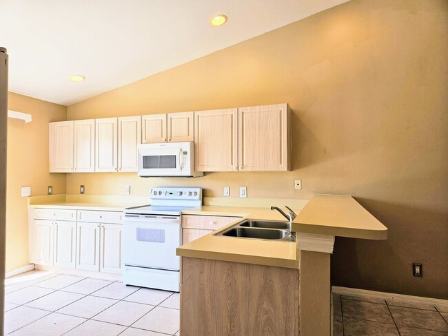 Foto del edificio - Nice 3 Bedroom Duplex in Lehigh Acres