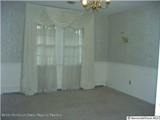 Foto del edificio - 298 Middle Rd