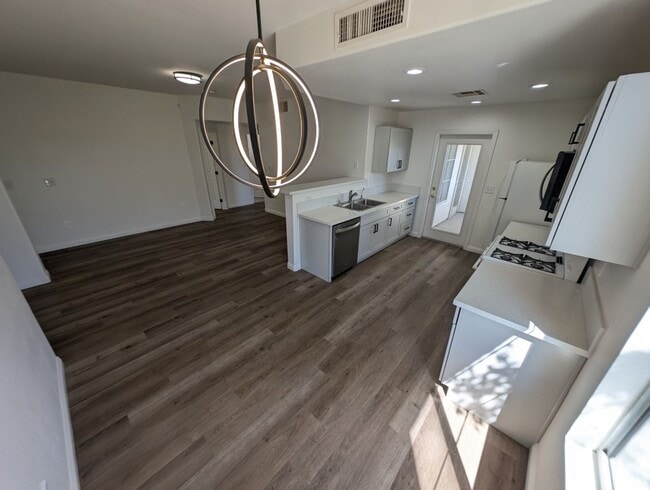 Building Photo - 10001 Crimson Palisades Pl