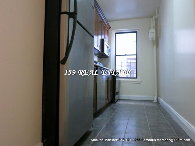 Primary Photo - 133 Seaman Ave