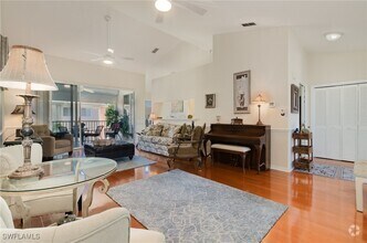 Building Photo - 76 4th St