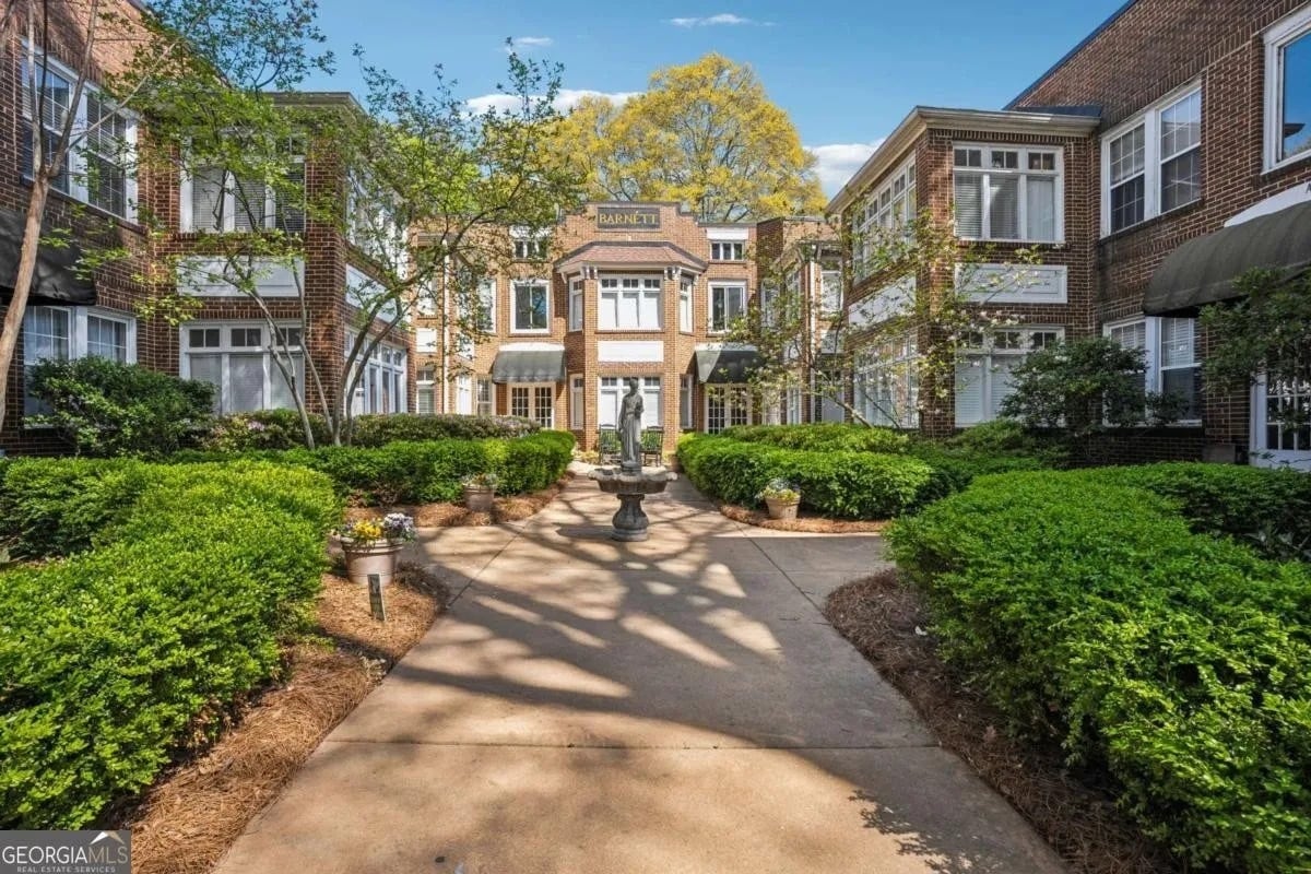 Photo - 737 Barnett St NE (Atlanta, GA)