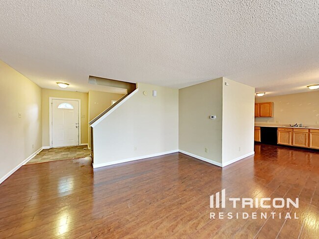 Foto del edificio - 6733 Everbloom Ln