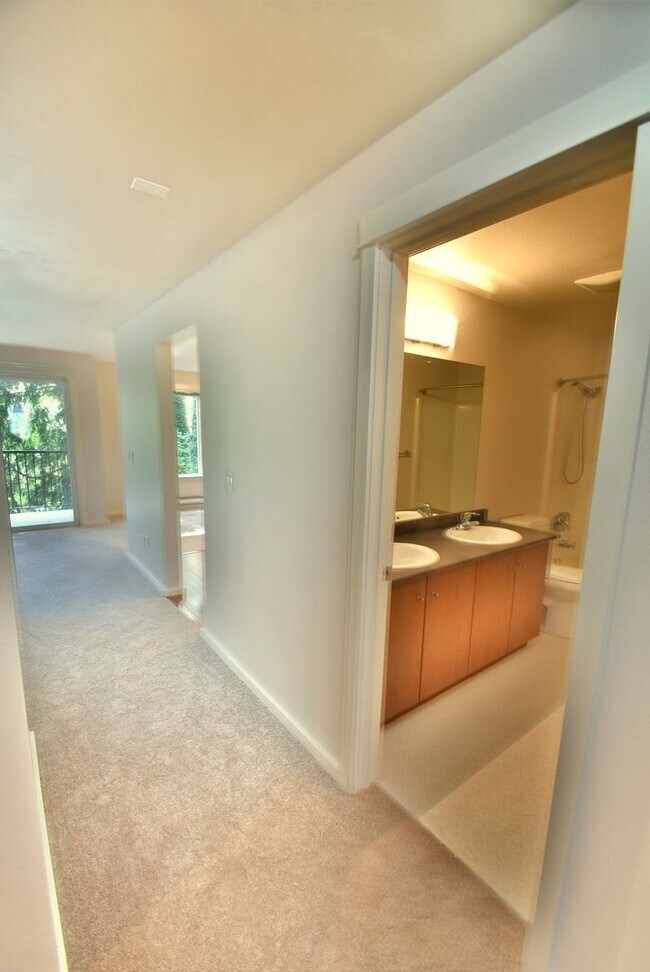 Foto del edificio - 2bd/1ba Kirkland Condo