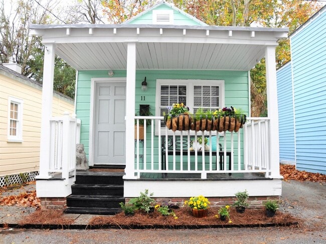 Photo - Awesome Three Bedroom One Bath Home - Downtown Charleston - Excellent Location!