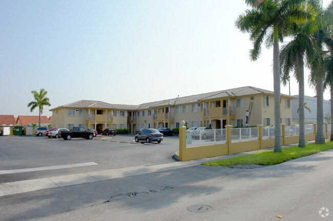 Exterior Photo - Junor Apartments