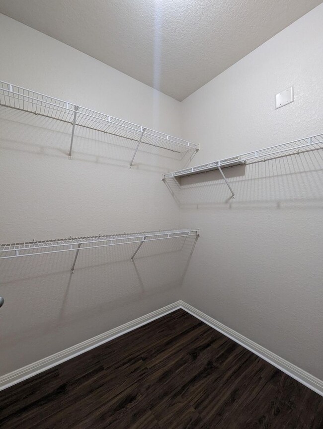 Building Photo - 2x2 Updated! New flooring, Stainless Steel...