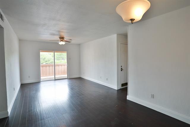 Foto del edificio - 8110 Skillman St