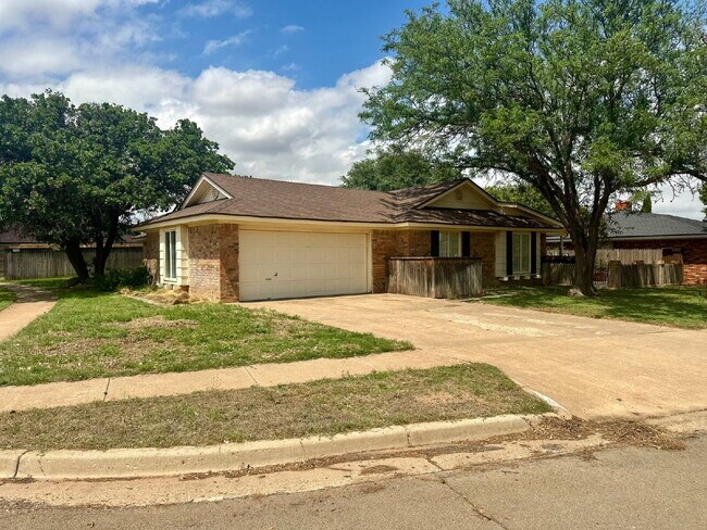Foto del edificio - Spacious Home near Shadow Hills!