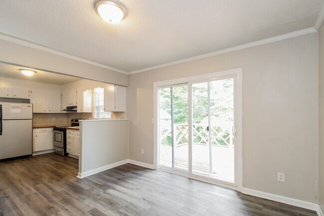 Foto del edificio - 1107 Edenwood Dr