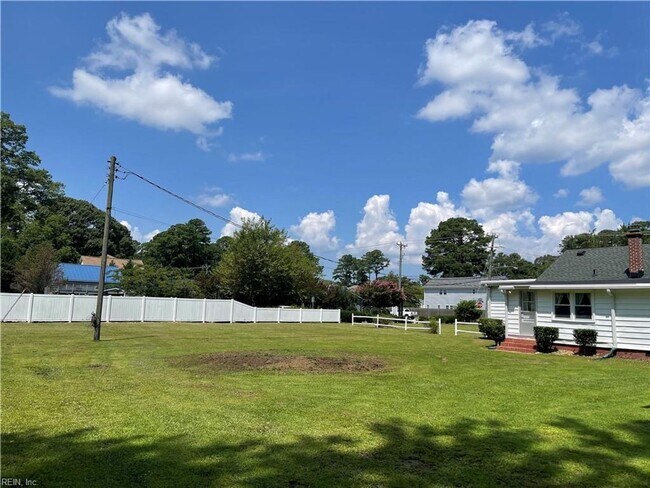 Foto del edificio - Country Living in Downtown VB!