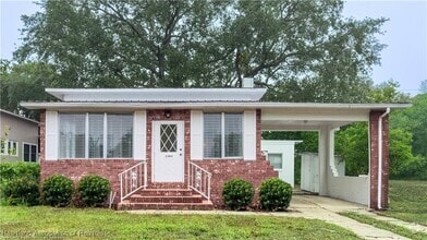 Building Photo - 2384 Lakeview Dr