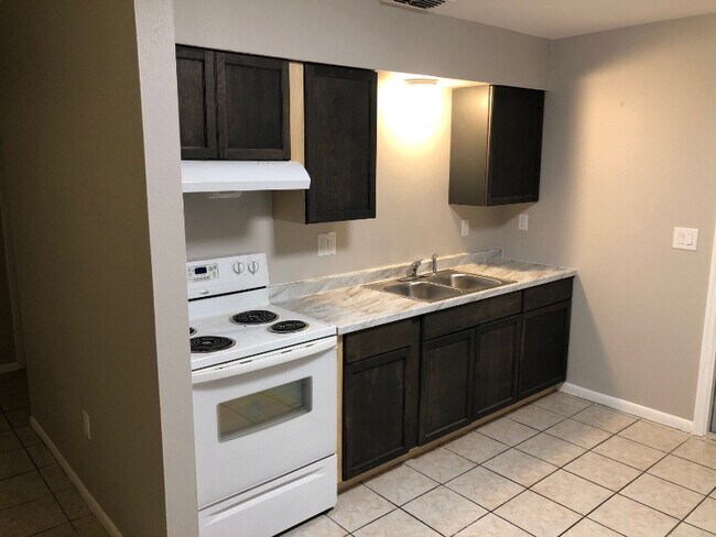 Foto del edificio - 3798 67th Ave N