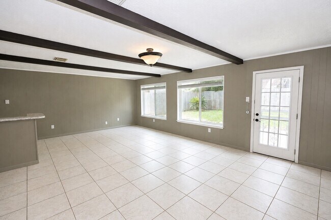 Building Photo - 9422 Claridge Dr