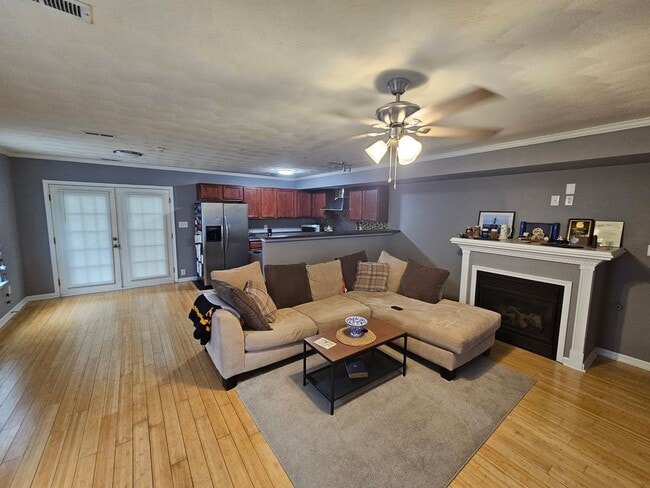 Building Photo - Beautifully Renovated Home in the Heart of...
