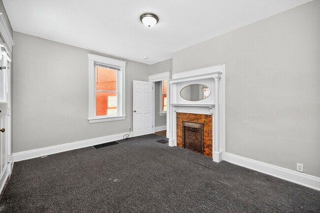 Foto del edificio - 2359 Stratford Ave