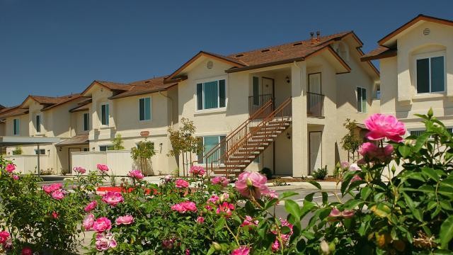 Building Photo - Stonegate Apartments