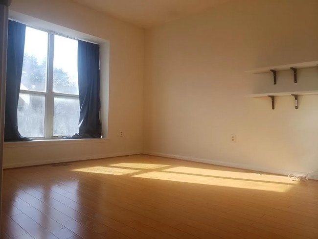 Building Photo - 7407 Morrison Dr