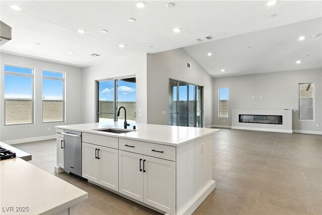 Building Photo - 10632 Rolling Vista Dr