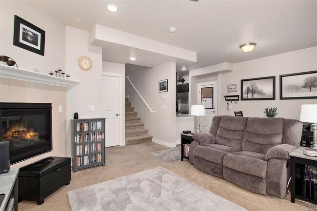 Viviendo - 2608 Kansas Dr