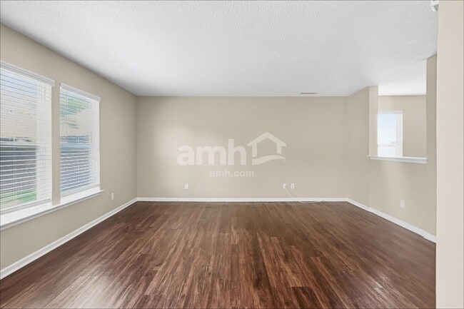 Building Photo - 10395 Carrington Way