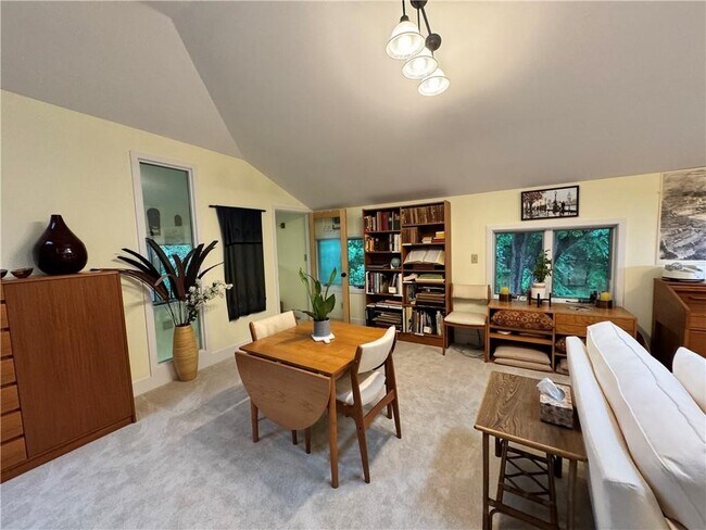 Foto del edificio - 333 Colebrook Dr