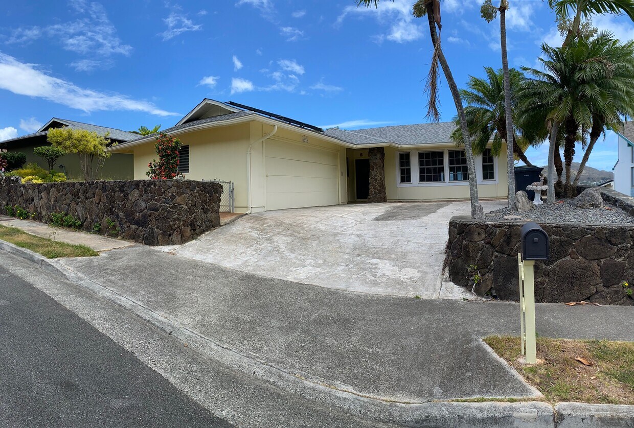 1234 Akiahala St, Kailua, HI 96734 House for Rent in Kailua, HI