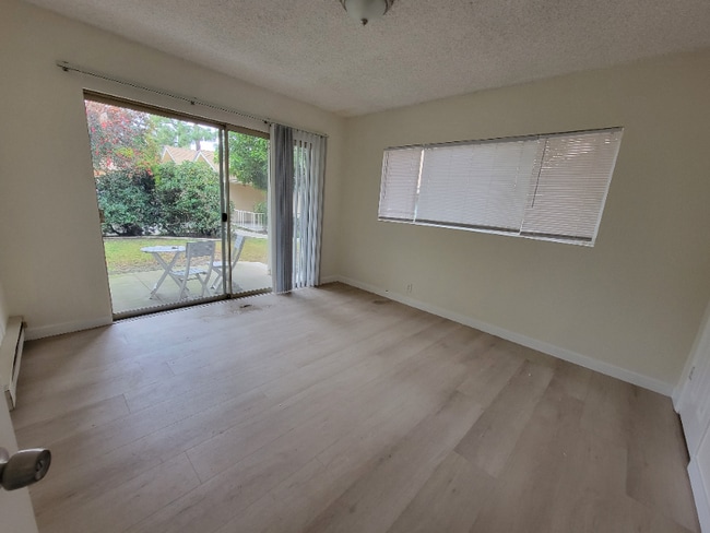 Foto del edificio - 13531 Wyandotte St