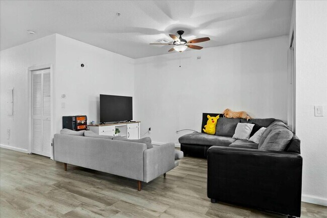 Foto del edificio - 1109 Shoma Dr