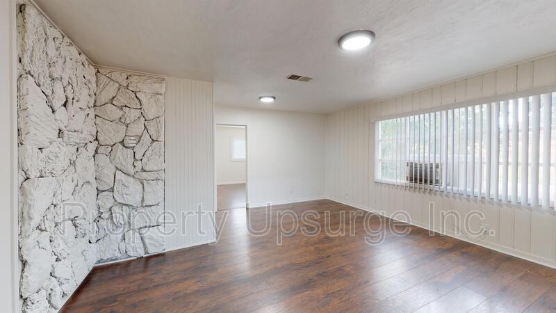 Foto principal - 4810 Shasta Dam Blvd