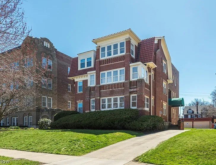 Photo - 14901 Lake Ave (Lakewood, OH)