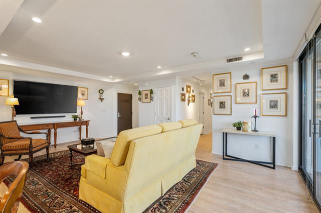 Foto del edificio - 5909 Luther Ln