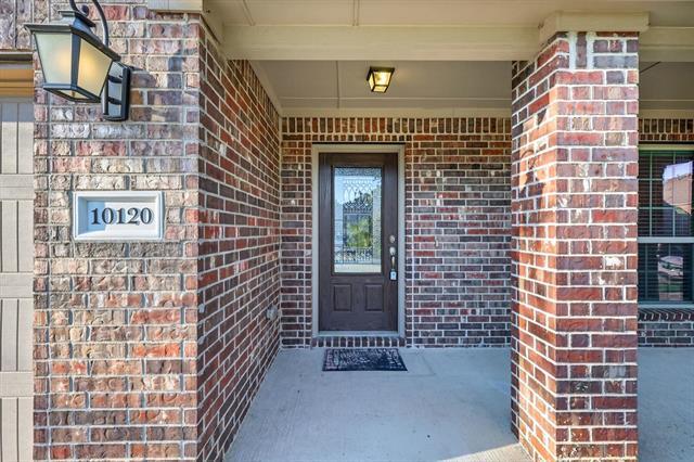 Building Photo - 10120 Long Branch Dr