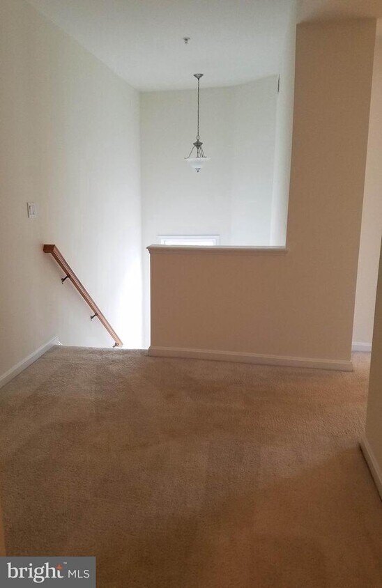 Foto principal - 6814 Sabbarton Pl