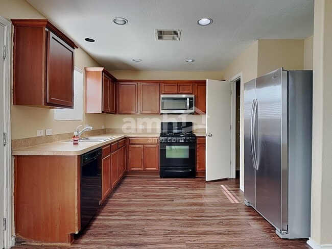 Building Photo - 20415 Shiloh Mist Ln