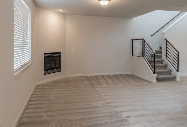 Foto del edificio - Spacious 1,884 sq ft 3bd 2.5bth home w/ loft & 2 car garage!