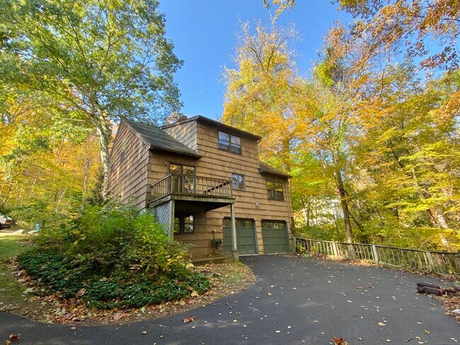 Foto del edificio - 1031 Howe Ave