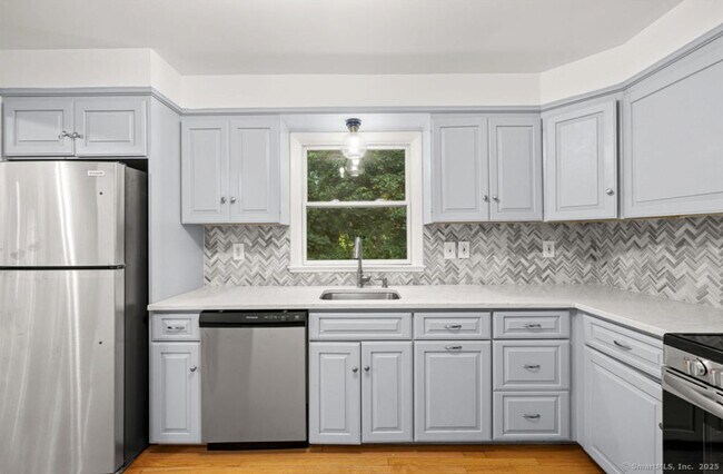 Foto del edificio - 412 Main St