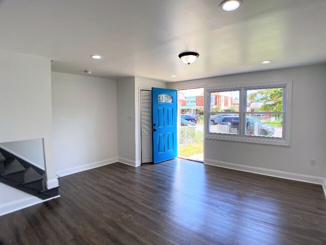 Foto del edificio - 2038 Kelmore Rd