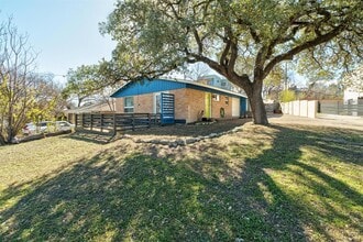 Building Photo - 805 Terrell Hill Dr