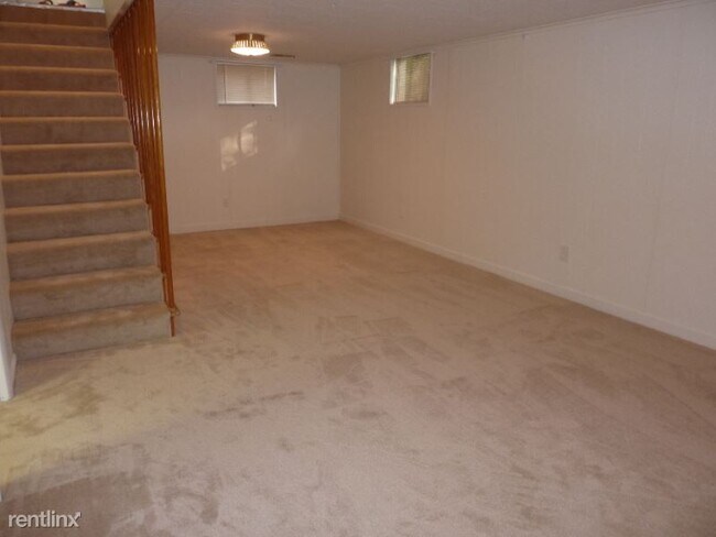 Building Photo - 4 br, 2 bath House - 1403 Desale St SW