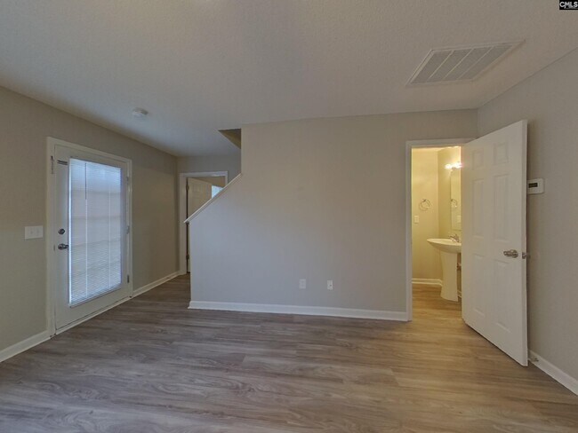 Foto del edificio - 2048 Lake Carolina Dr