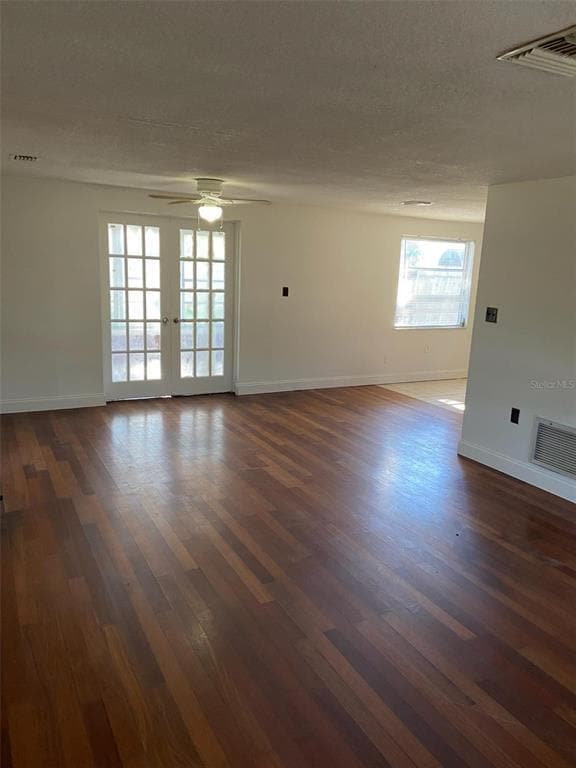Building Photo - 3244 Coldwell Dr
