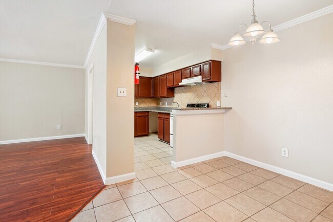 Foto del edificio - 12770 Rodeo Square Dr