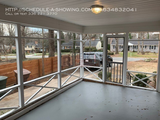 Building Photo - 1316 Lakewood Dr