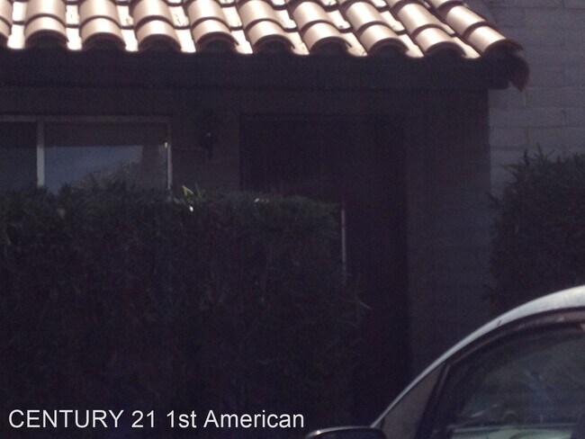 Foto del edificio - 2 br, 1 bath House - 211 W. Roger Road No 17