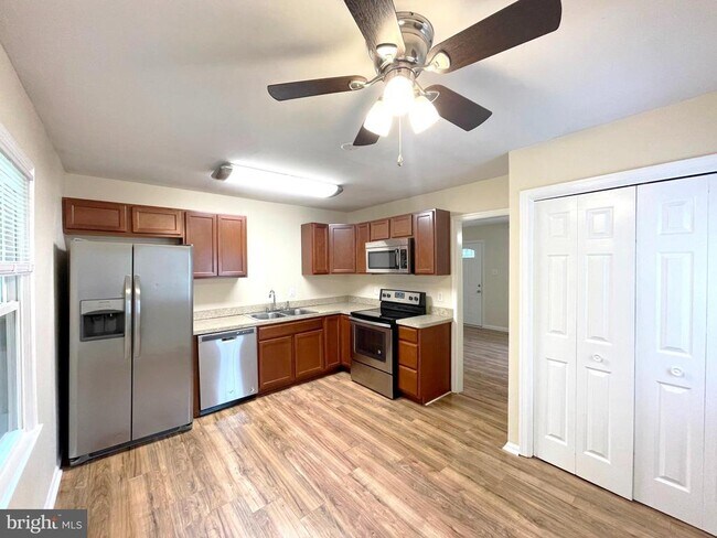 Building Photo - 2080 Peace Ct