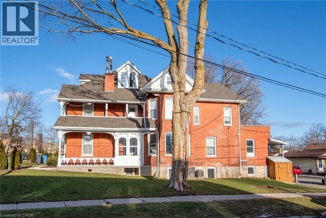 Building Photo - 72 Waterloo Ave