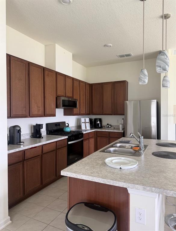 Foto del edificio - 17 Waverly Ln