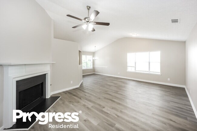 Building Photo - 924 Maple Leaf Ridge